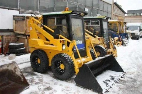 Фото Малогабаритный погрузчик JOHN DEERE Deere 329D