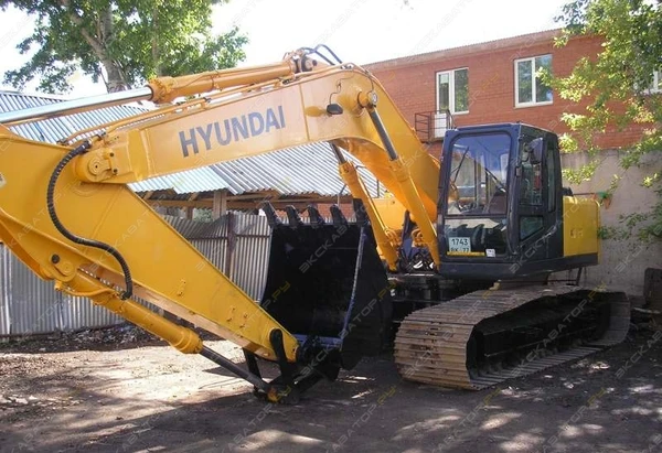 Фото Аренда гусеничного экскаватора Hyundai R 250LC-7, Тверь