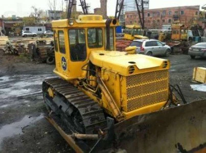 Фото Бульдозер New Holland D 180 XLT