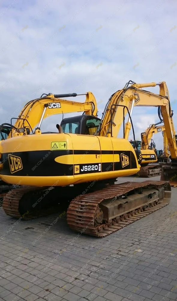 Фото Аренда гусеничного экскаватора JCB JS 220 LC, Калининград