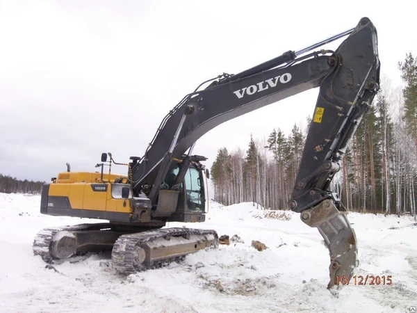 Фото Аренда гусеничного экскаватора Volvo EC480DL, ковш 3 м3