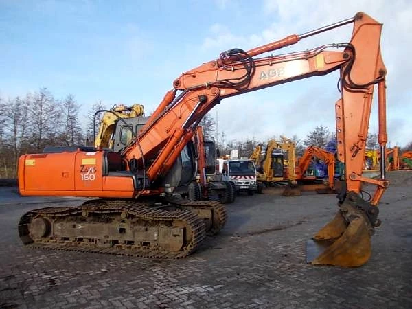 Фото Аренда гусеничного экскаватора Hitachi ZX160LC