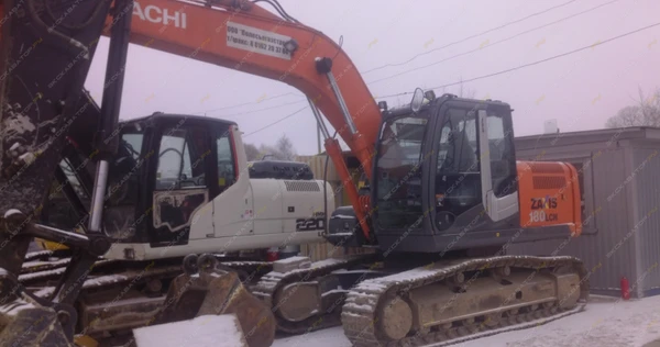 Фото Аренда гусеничного экскаватора Hitachi ZAXIS 180LCN, Москва