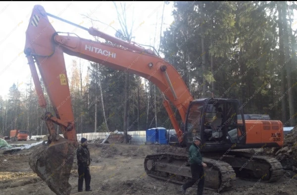 Фото Аренда гусеничного экскаватора Hitachi ZAXIS 330, Москва