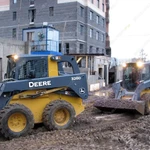 фото Аренда мини-погрузчика John Deere 328D, Санкт-Петербург