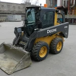 фото Аренда минипогрузчика Deere 318D