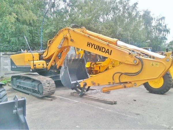 Фото Экскаватор HYUNDAI R220LC-9S