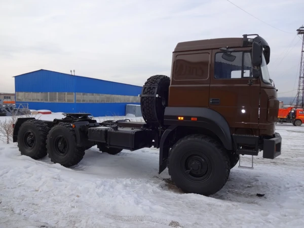 Фото Cедельный тягач Урал бескапотник спальное место 312 л.с. г/п 13 тн