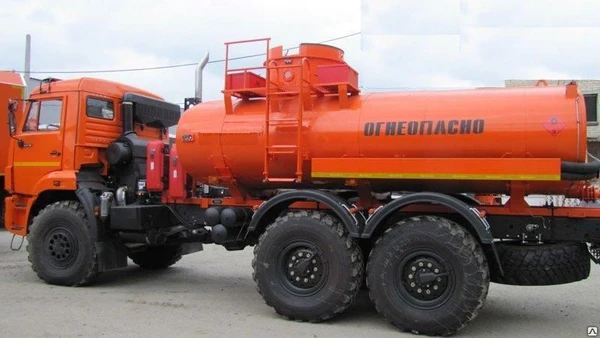 Фото АЦН-10 "НЕФТЕВОЗ" Камаз 43118 спальное место