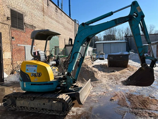 Фото Мини-экскаватор гусеничный Kubota U30 планировщик