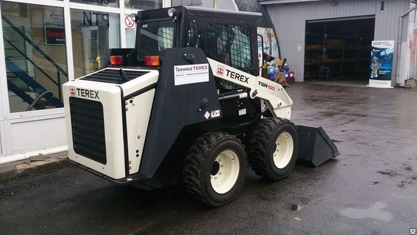 Фото Мини-погрузчик TEREX TSR50