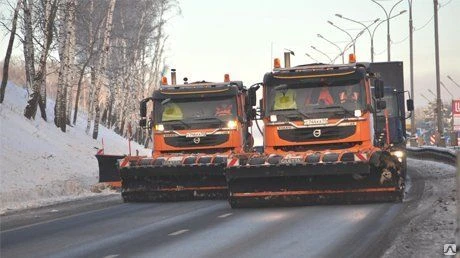 Фото Механизировання уборка, посыпка территории реагентами