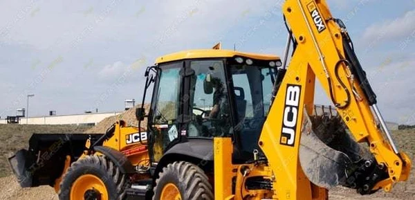 Фото Аренда экскаватора-погрузчика JCB 4CX Super, Москва