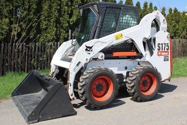 Фото Услуги мини-погрузчика Bobcat S250,