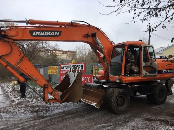 Фото Услуги экскватора полноповоротного