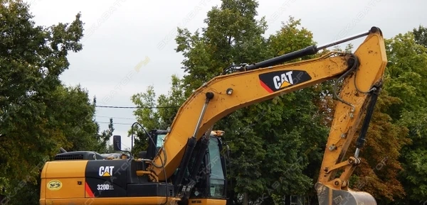 Фото Аренда гусеничного экскаватора Caterpillar 320D2 L, Москва