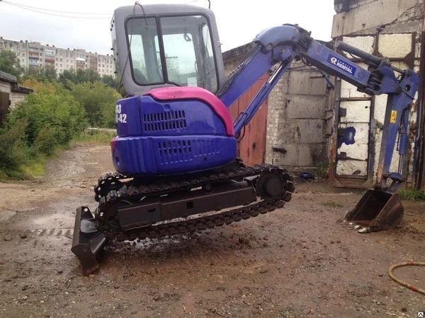 Фото МИНИ Экскаватор KOMATSU ( вес 3.8 тн, ковш 55 см, глубина до 3 м)