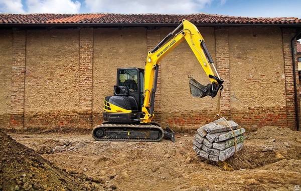 Фото Мини-экскаватор гусеничный New Holland E50B SR