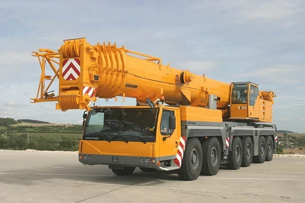 Фото Аренда автокрана 250 тонн, автокран LIEBHERR LTM 1250-6.1 г/п  250 тонн,  стрела 90 метров