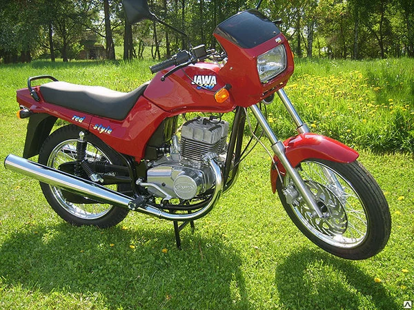 Фото Мотоцикл Jawa 350/640 Premier (красный, черный, синий, белый, вишневый)