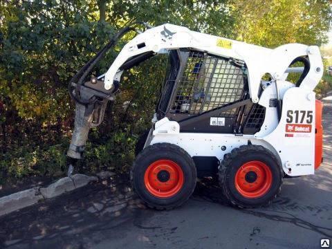 Фото Аренда мини-погрузчика Bobcat с гидромолотом