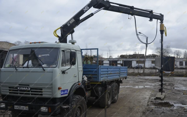 Фото Аренда бурильно-крановой машины (ямобура) Hiab 190T БКМ, Гатчина