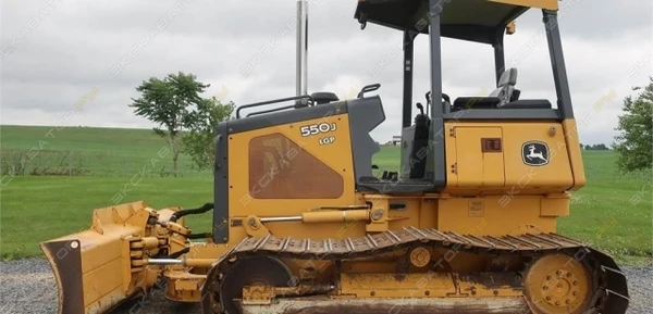 Фото Аренда бульдозера John Deere 550J, Москва