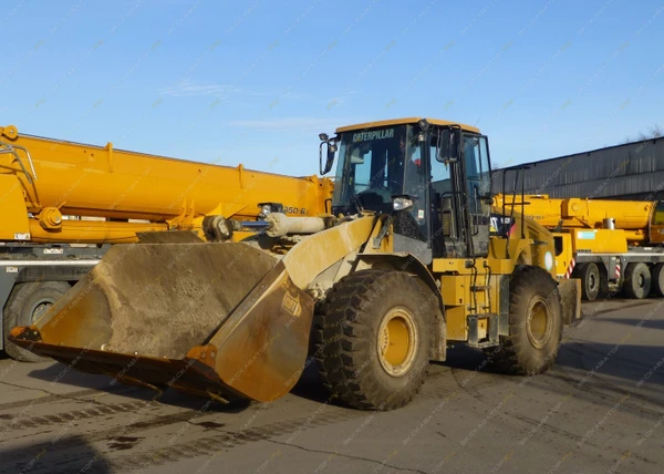 Фото Аренда фронтального погрузчика (колесного) Caterpillar 962H, Одинцово