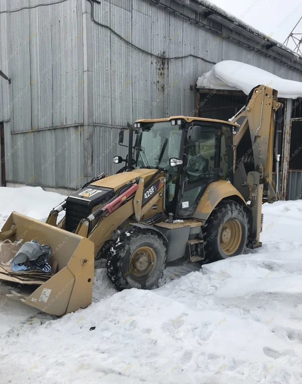 Фото Аренда экскаватора-погрузчика Caterpillar 428F, Кемерово