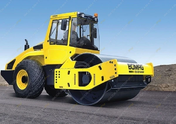 Фото Аренда дорожного катка Caterpillar CB14, Барнаул