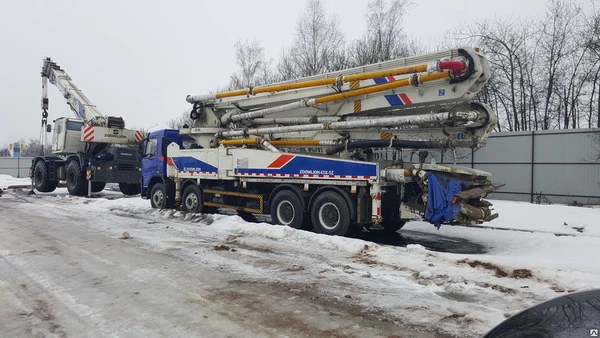 Фото Автобетононасос ЗУМЛИОН 43 метра