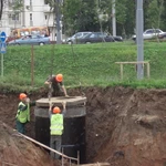 фото Устройство дренажной системы (водоотводные лотки с решётками)