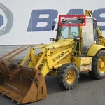 фото Стекло лобовое верхнее для KOMATSU WB93R-2