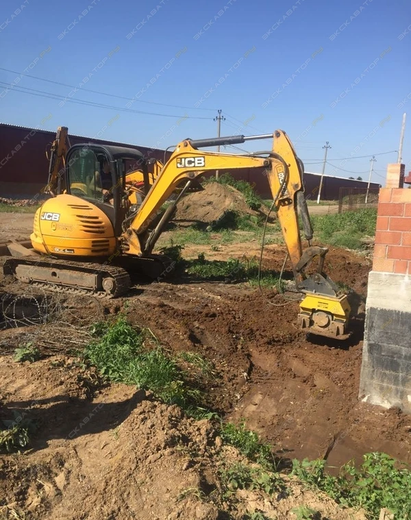 Фото Аренда гусеничного экскаватора JCB 8065, Краснодар