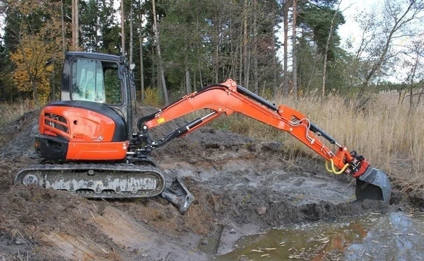 Фото Аренда гусеничного экскаватора JCB 8080, Дмитров