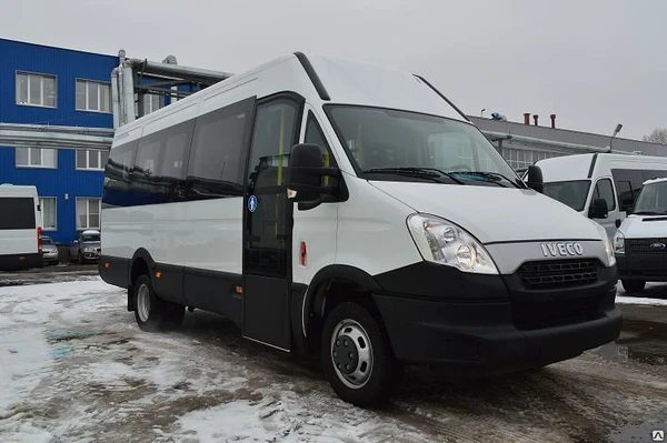 Фото Микроавтобус Iveco Daily 2227UU-702 18+8 с выносной дверью на электропривод