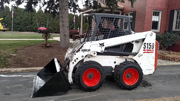 Фото Аренда мини погрузчика Bobcat S150