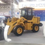 фото Погрузчик 2 тонны грузоподъемность FOTON FL920