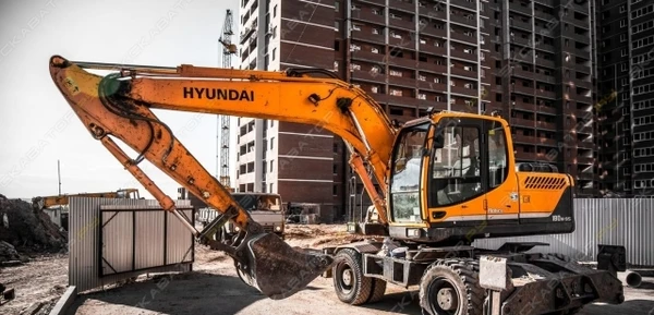 Фото Аренда колесного экскаватора Hyundai R180W-9S, Раменское