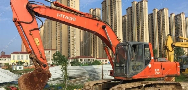 Фото Аренда гусеничного экскаватора Hitachi EX 200, Москва