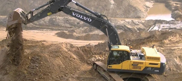 Фото Аренда гусеничного экскаватора Volvo EC380D, Москва