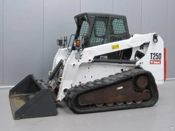 Фото Аренда минипогрузчика Bobcat T250