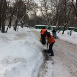 фото Услуга помощи в уборке снега