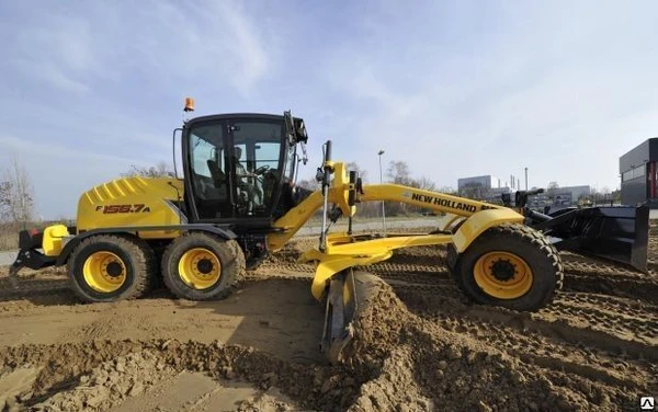 Фото Аренда автогрейдрера NEW holland F156.7