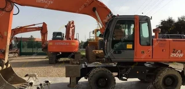 Фото Аренда колесного экскаватора Hitachi ZAXIS 180W, Москва