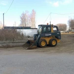 фото Аренда мини-погрузчика John Deere с водителем