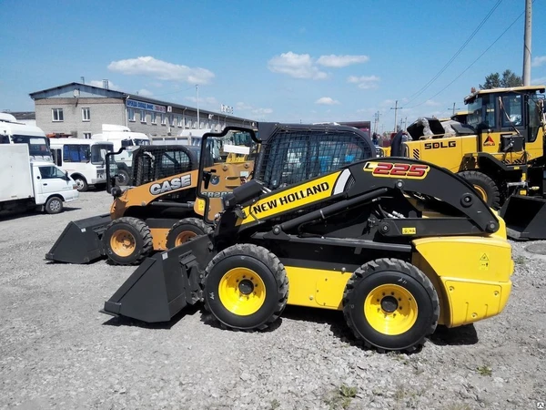 Фото Мини-погрузчик New Holland L225