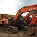 фото Аренда гусеничного Экскавтора Hitachi 1.7