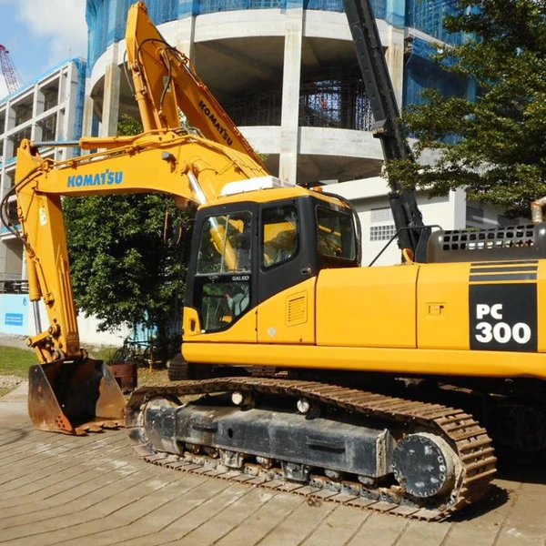 Фото Аренда гусеничного экскаватора Komatsu PC 300-7