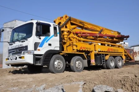 Фото Услуги бетононасоса LIEBHERR THP 125